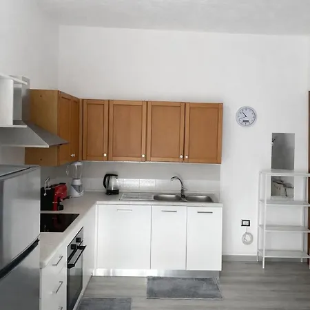 L&r House Osini