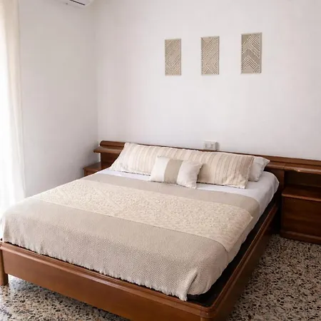 L&r House Osini